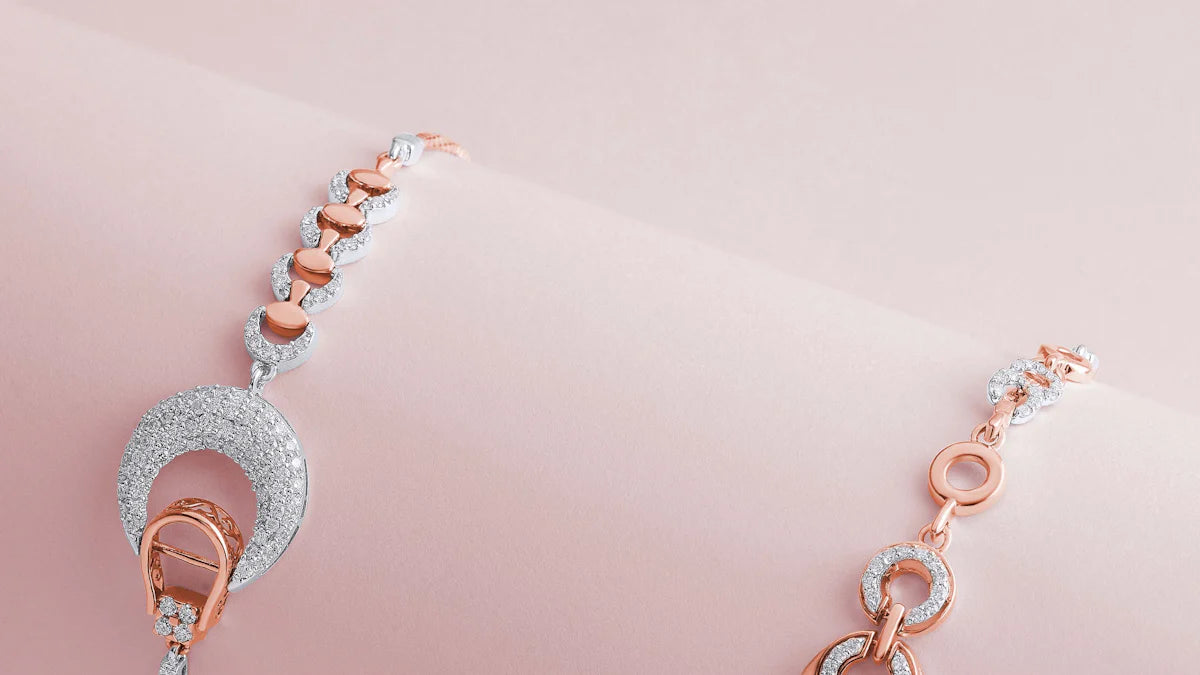 Why Personalized Jewelry Is the Perfect Way to Show Love