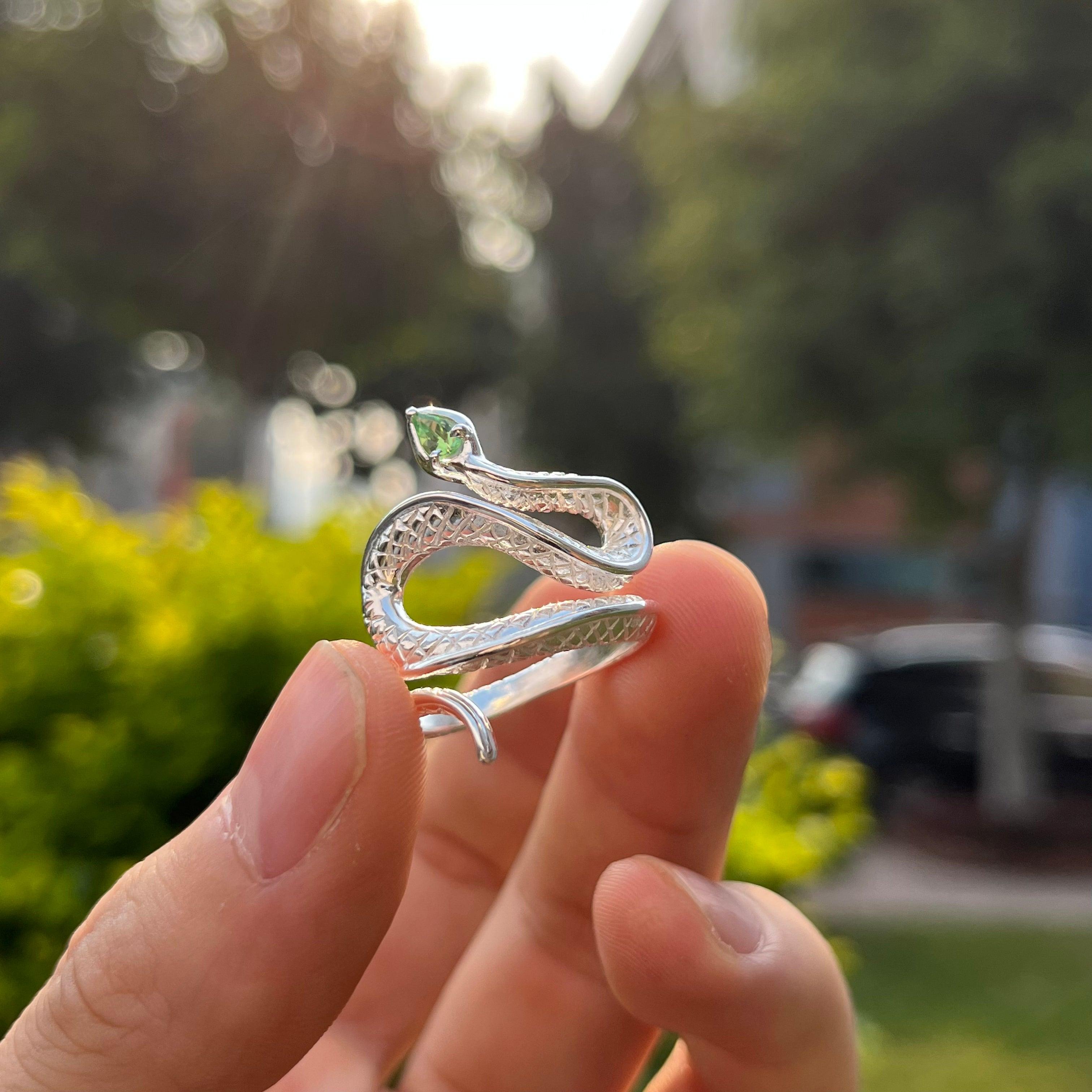 Flexible snake Inlaid Natural Topaz Handmade S925 Silver Ring