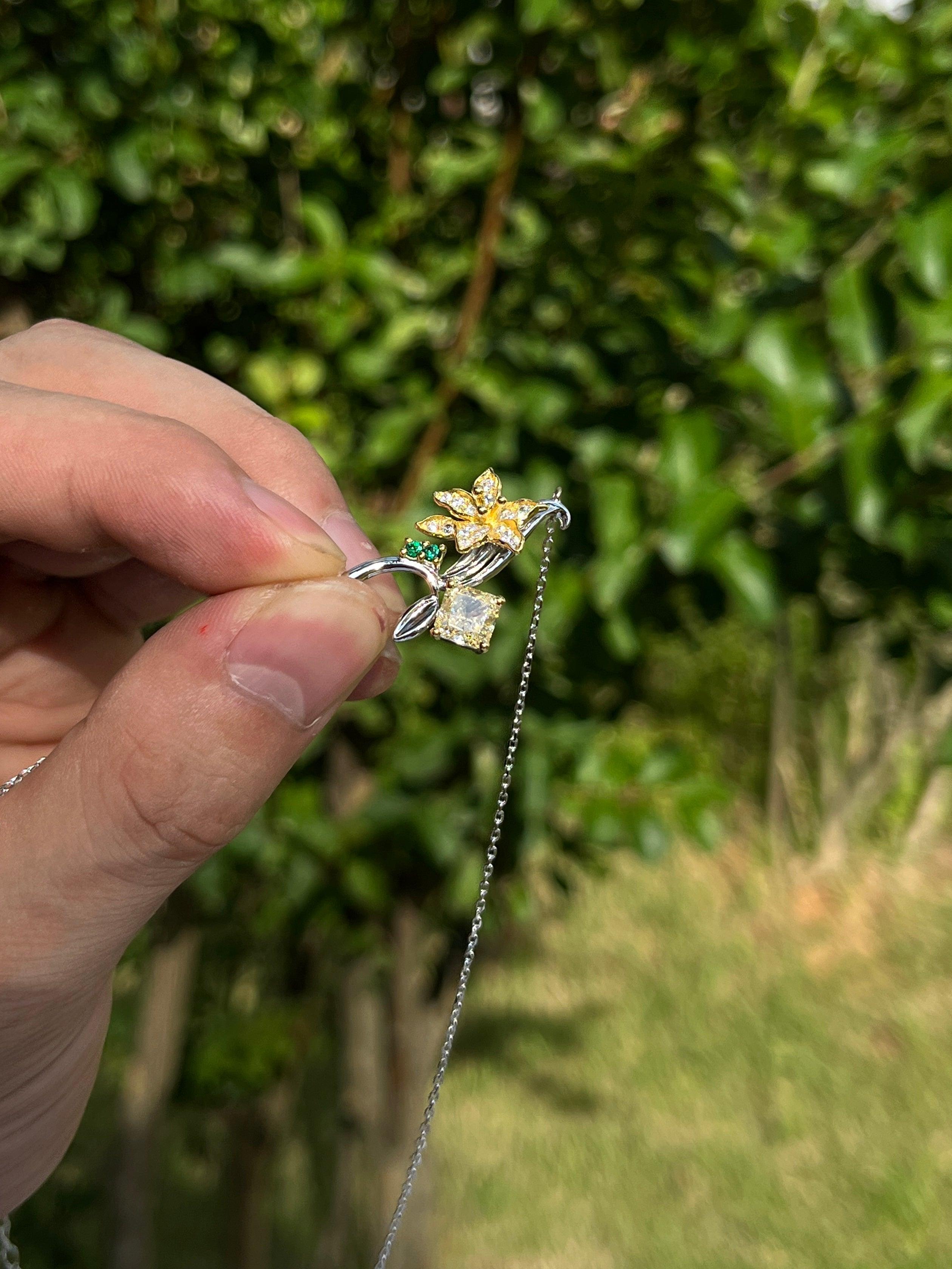 Flower Language Series Lily Necklace