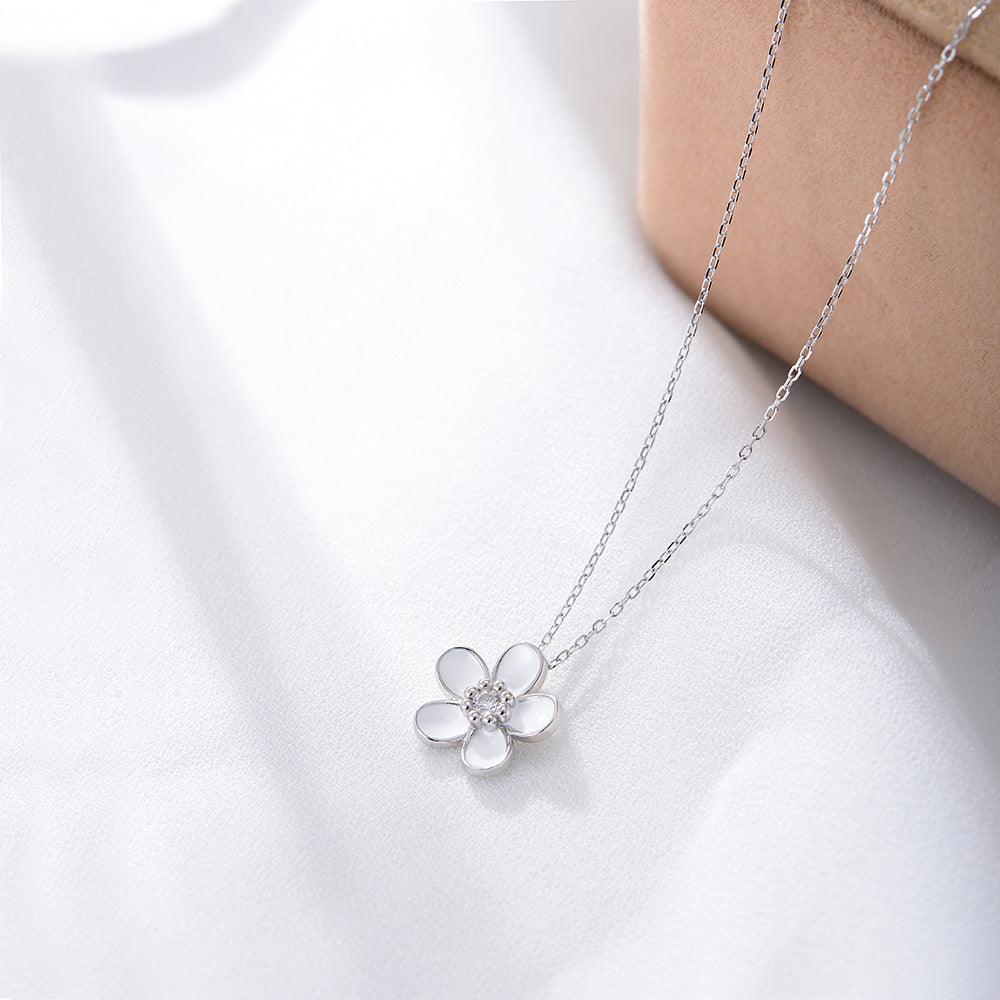 Classic small white flower handmade series S925 sterling silver necklace