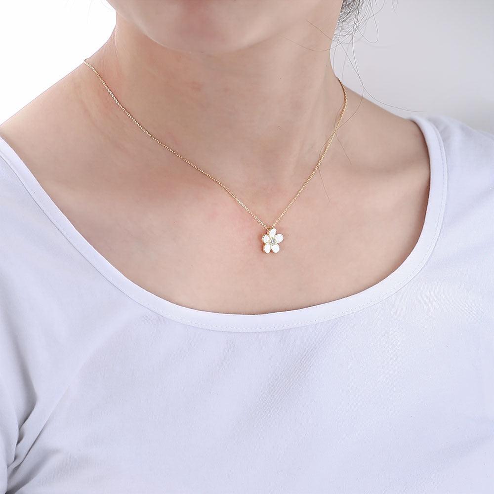 Classic small white flower handmade series S925 sterling silver necklace