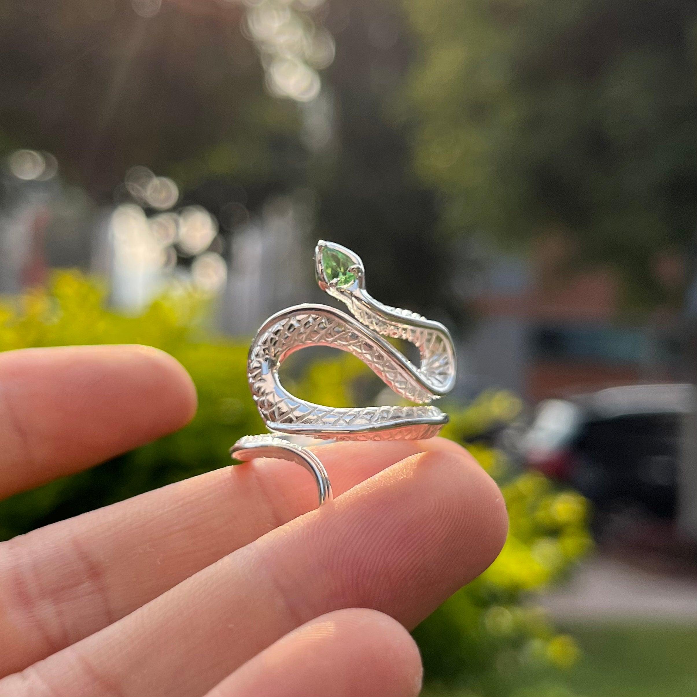 Flexible snake Inlaid Natural Topaz Handmade S925 Silver Ring