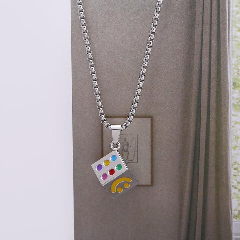 Lucky Smiley Dice Transshipment Pendant Necklace